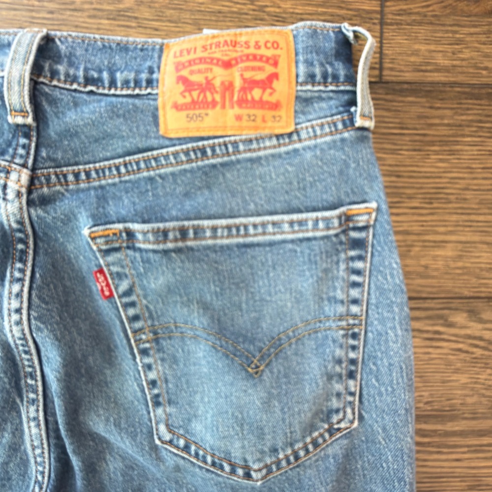 Levis 505 Regular Fit Straight Leg Jeans Mens W32 L32 Medium Wash Blue Denim - Picture 7 of 11